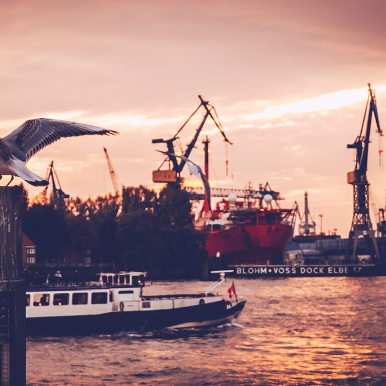Kundennähe & Service für Marine-, Industrie- und LKW-Lösungen: Was uns als Vertriebspartner auszeichnet